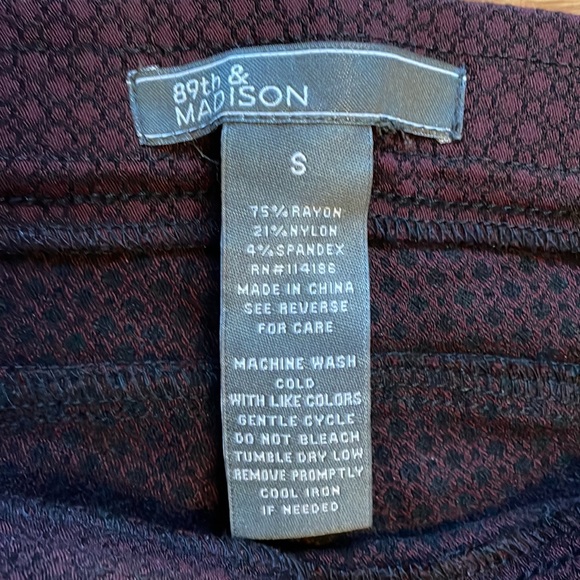 Like new! Burgundy pattern stretch capris. Worn once or twice! - Picture 4 of 4